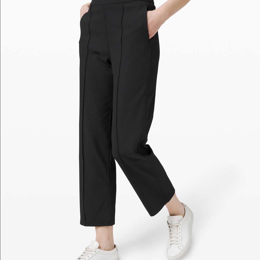 Lululemon Urban Strides 25” Size 6 NWT
